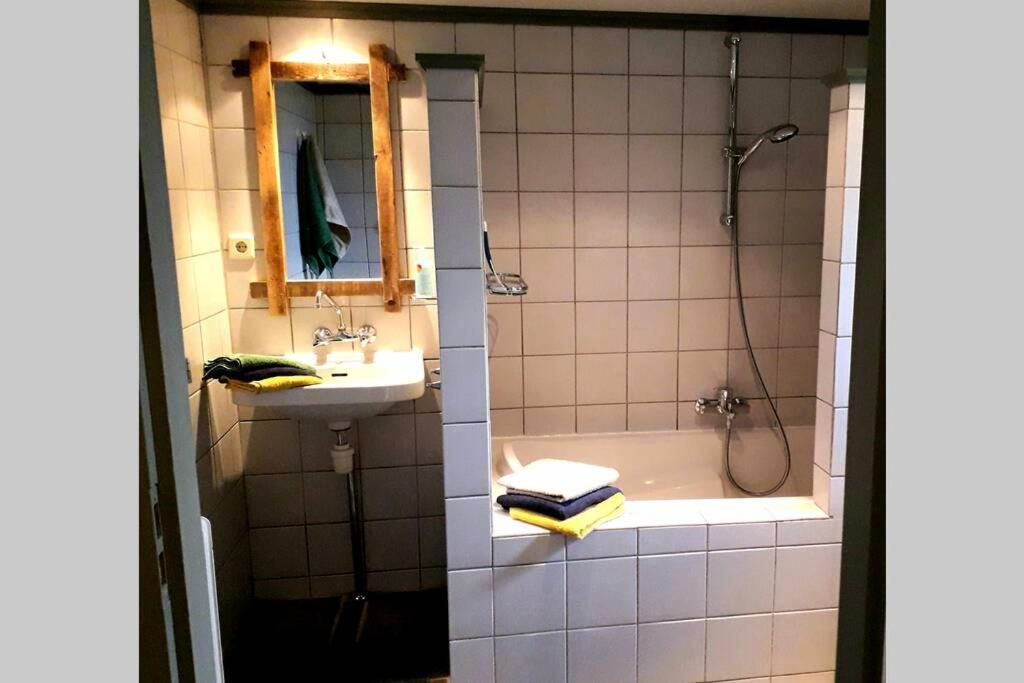 Logeren Op De Thoolse Parel Vakantiehuis Stavenisse Exteriör bild