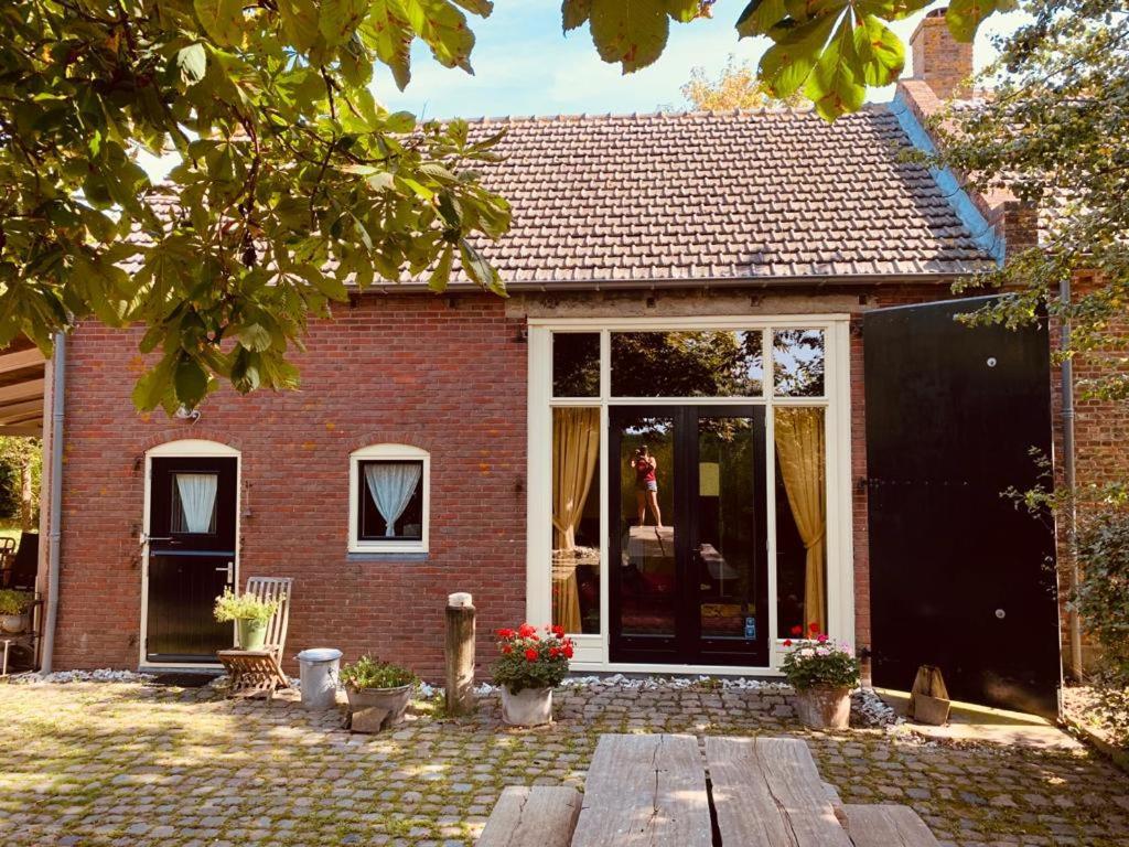 Logeren Op De Thoolse Parel Vakantiehuis Stavenisse Exteriör bild